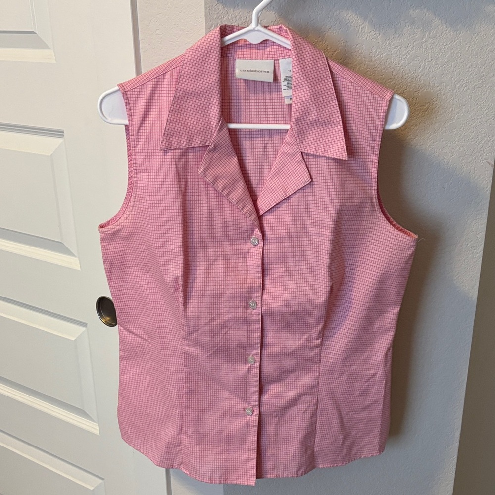 Ladies Liz Claiborne Sleeveless button up blouse size 10